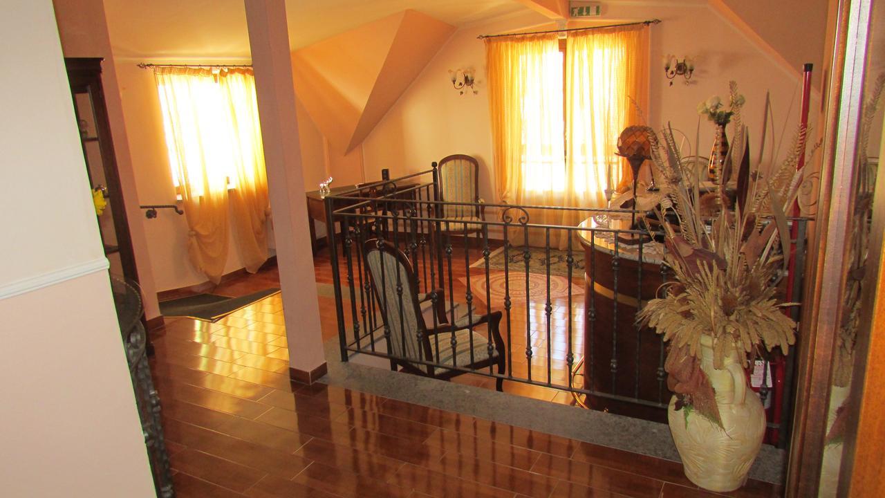 Hotel Al Palazzetto Set Fair Summonte ภายนอก รูปภาพ